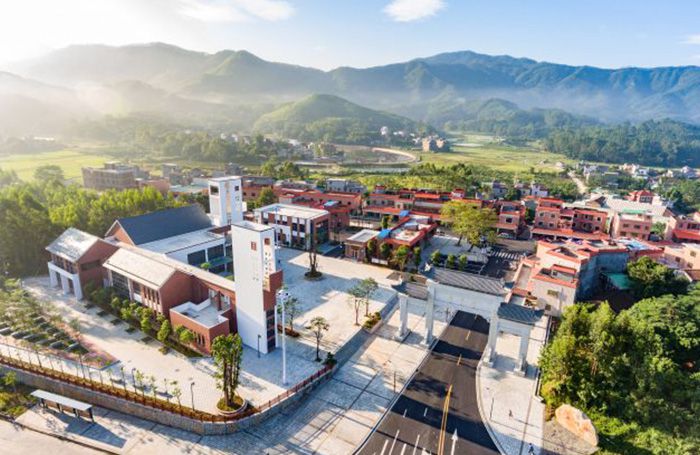 新農村凈水解決方案-農村自來水系統-河水井水軟化設備定制-藍創沃特